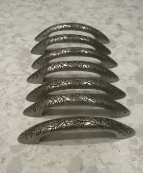 Laurey 803055152218 Vine Egg Pulls Satin Antique Nickel Draw Handles 4 Inch Lot Of 7
