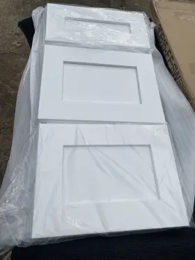Square Cabinet 3db15-ff-sw Shaker White 3 Drawer Base Item New